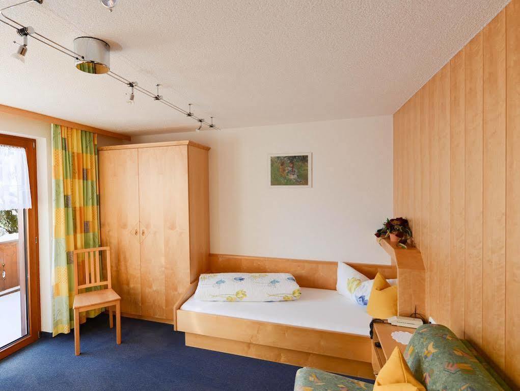 Haus Furka Hotel Damüls Eksteriør billede