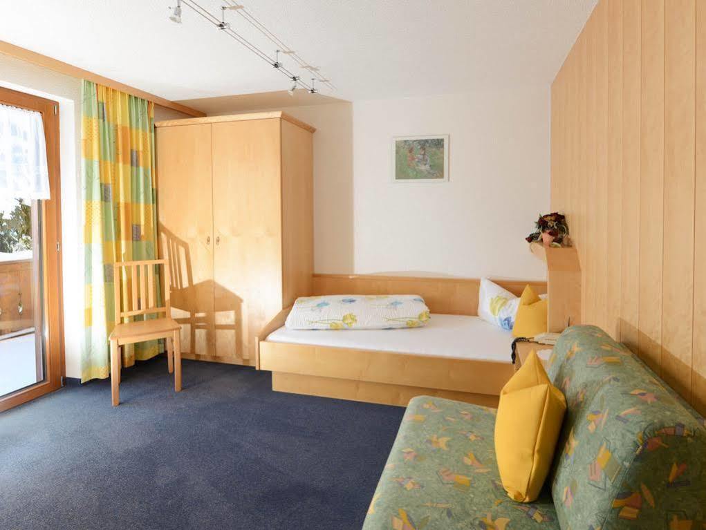 Haus Furka Hotel Damüls Eksteriør billede